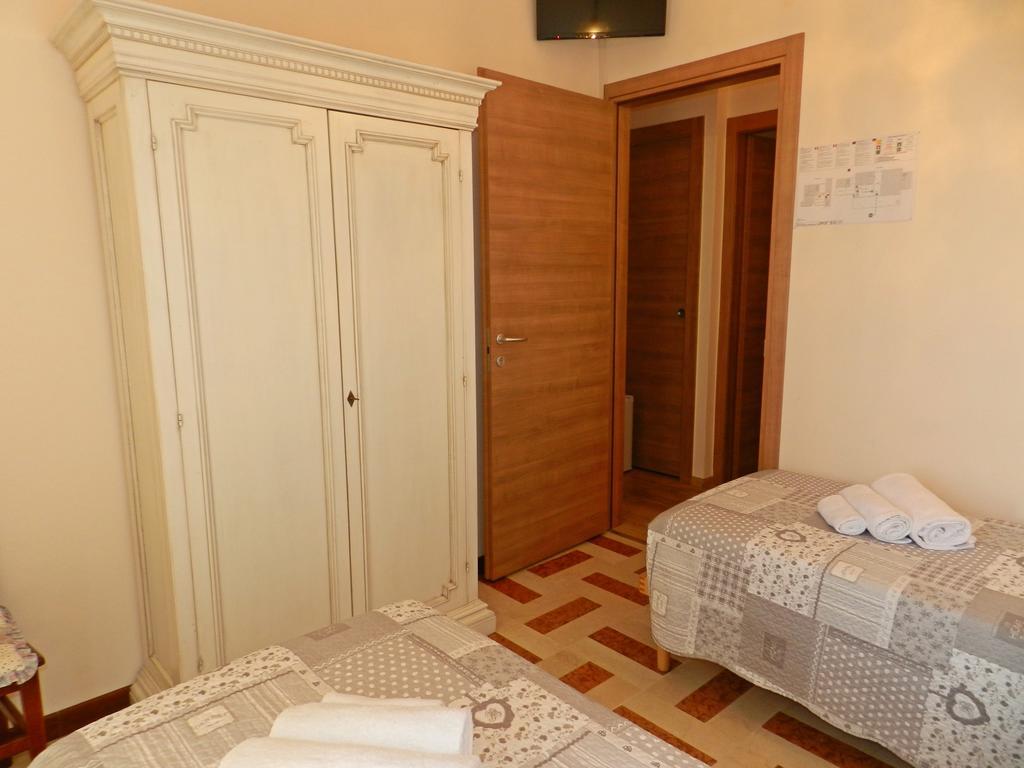 Agriturismo Zio Michele Hotel Изола дела Скала Екстериор снимка